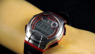 Casio W-752-4B