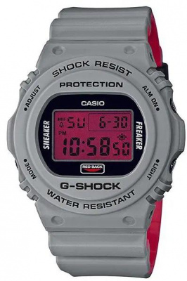 Casio DW-5700SF-1E