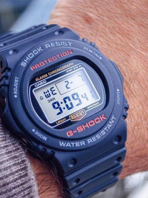 Casio DW-5750E-1E