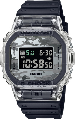 Casio DW-5600SKC-1E