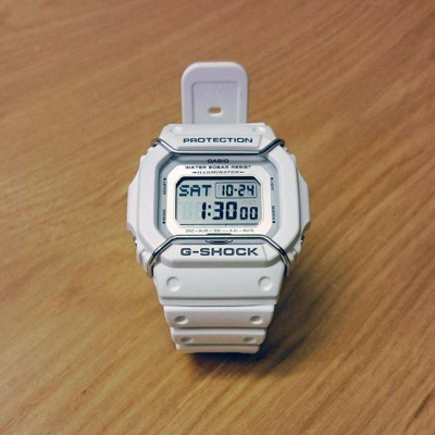 Casio DW-D5600P-7E