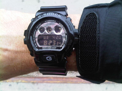 Casio DW-6900NB-1E